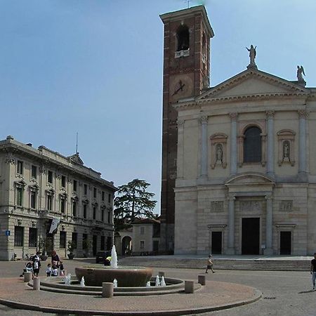 Bilocale In Centro - 10Km Da Malpensa Apartman Gallarate Kültér fotó