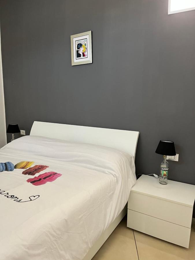 Bilocale In Centro - 10Km Da Malpensa Apartman Gallarate Kültér fotó